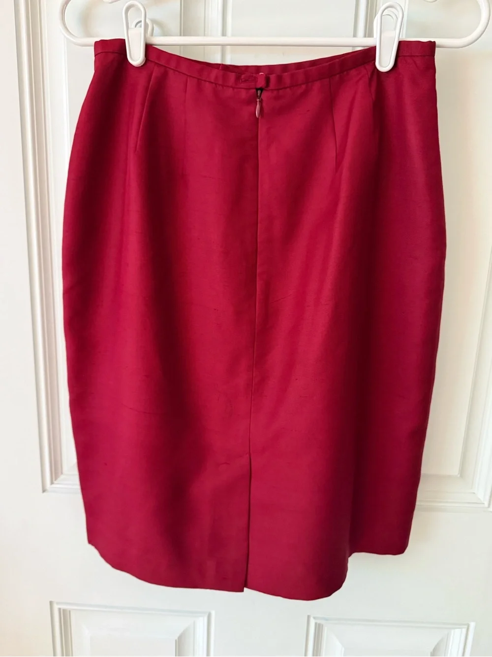 Ann Taylor Silk Sleeveless V-Neck Skirt Set in Deep Wine